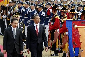 Obama, Lee press N. Korea on nuclear ambitions