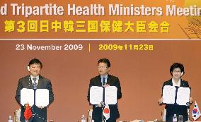 Japan, China, S. Korea hold health ministers' meeting