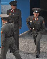 N. Korean soldiers at Panmunjeom