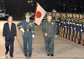 Chinese defense chief visits Japan