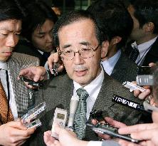 Hatoyama, Shirakawa discuss deflation
