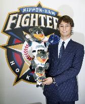 Darvish youngest 300 mil. yen baseball player