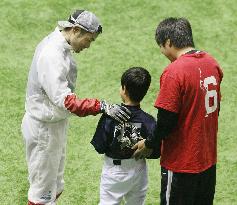 Ichiro practices at Giants training field