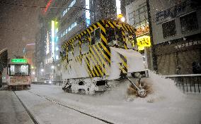 Snowplow makes season's 1st appearance in Sapporo