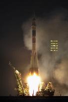 Soyuz lifts off to space station