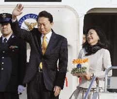 Hatoyama leaves for India to meet Singh