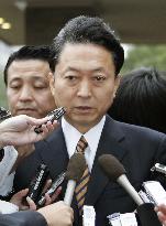 Hatoyama speaks about JAL pension cuts