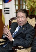 S. Korea foreign minister urges 'harmonious' Futemma settlement