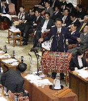 Hatoyama, LDP's Tanigaki face off at lower house budget panel