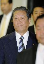 Ozawa says he will remain in DPJ secretary general post