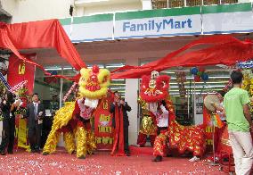 FamilyMart's 1st Vietnam store officially opens in Ho Chi Minh