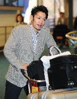 Takahashi arrives at Vancouver prior to the Olympics