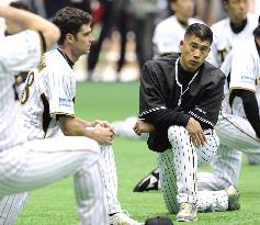 Tigers' catcher Jojima begins spring training for 2010 season