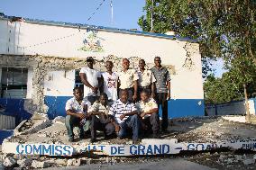 Police officers in quake-hit Haitian village