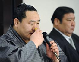 Scandal-tainted Asashoryu calls it quits