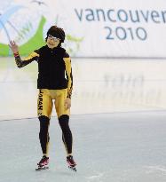 Japanese speed skaters practice for Vancouver Olympics
