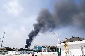 CHINA-SHANGHAI-PETROCHEMICAL FIRM-FIRE (CN)