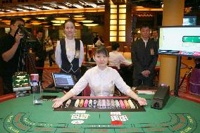 Singapore's first casino opens its doors to the public