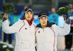 Nagashima, Kato, receive medals in 500-meter speed skating