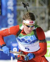 Norway's Svendsen wins gold in men's 20 km biathlon