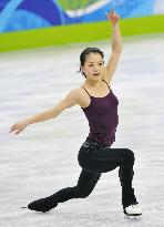 Figure skaters prepare for Olympics women's event