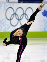 Figure skaters prepare for Olympics women's event