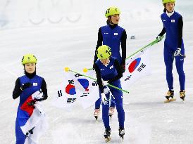 China wins women's 3000m short track relay at Vancouver Olympics