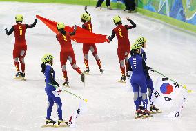 China wins women's 3000m short track relay at Vancouver Olympics