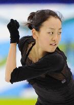 Asada prepares for another triple axel in free skate