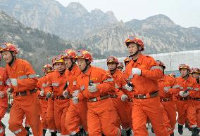 China shows press disaster relief training