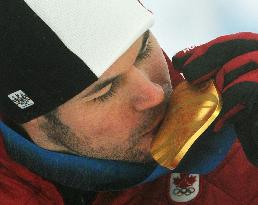 Canada's Anderson wins gold in men's parallel giant slalom