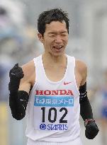 Fujiwara wins men's race at Tokyo Marathon