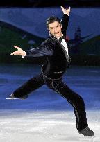Gold medalist Lysacek performs at Olympic exhibition gala