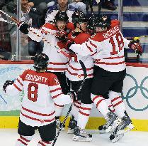 Canada beat U.S. 3-2 to take gold in men's ice hockey