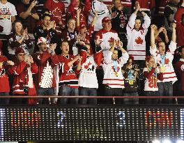 Canada beats U.S. 3-2 to take gold in men's ice hockey