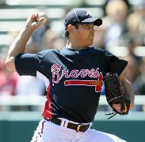 Braves Kawakami pitches in preseason game