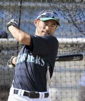 Ichiro plays preseason game