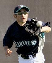 Ichiro plays preseason game