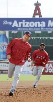 Angels' Matsui takes part in spring training