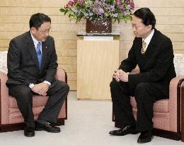 Toyota chief briefs Hatoyama, vows to improve quality control