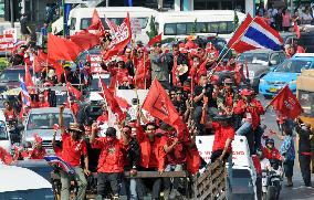 Thaksin supporters rally in Bangkok