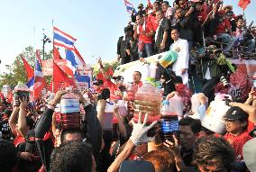 'Bloody' rally by Thaksin supporters