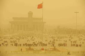 Beijing hit by sandstrom