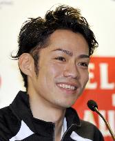 Takahashi becomes 1st Japanese man to win world title