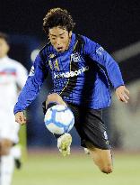Gamba edge closer to ACL knockout stage
