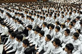 New recruits mark 1st day of work as Toyota, JAL vow fresh start