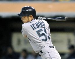 Ichiro plays in Mariners-Athletics opener