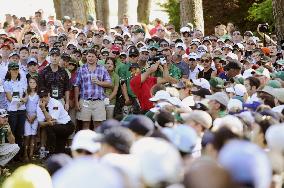 Woods finishes 4th at Masters