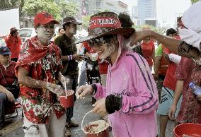 Thai protesters merge rally sites in Bangkok