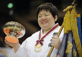 Tsukada wins 9th consecutive title at national championships